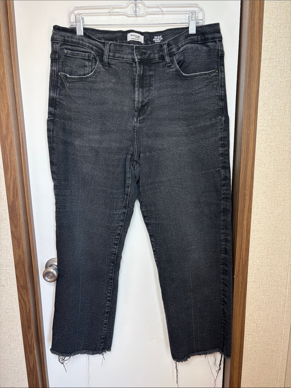 Kensie Vintage Luxe The Allie Jeans 14/32 Black High Rise Slim Straight Raw Hem
